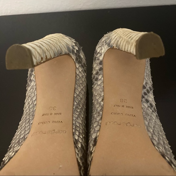 Sergio Rossi Python Peep Toe. - Picture 6 of 11